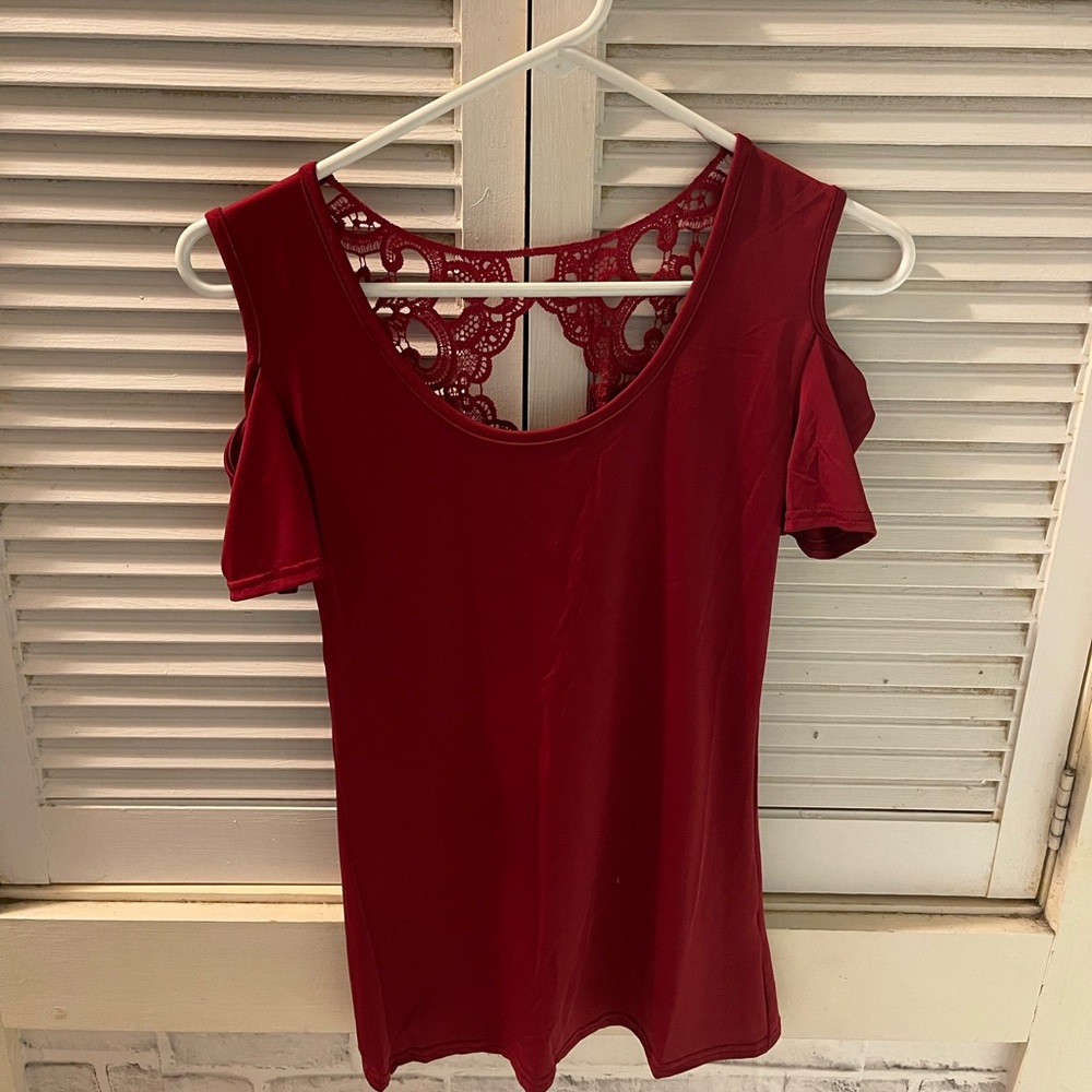Wine red top